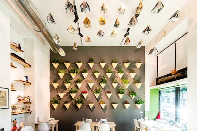 Light Sushi Restaurant