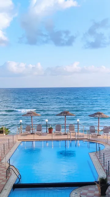 Cozy Corner VS Beachfront