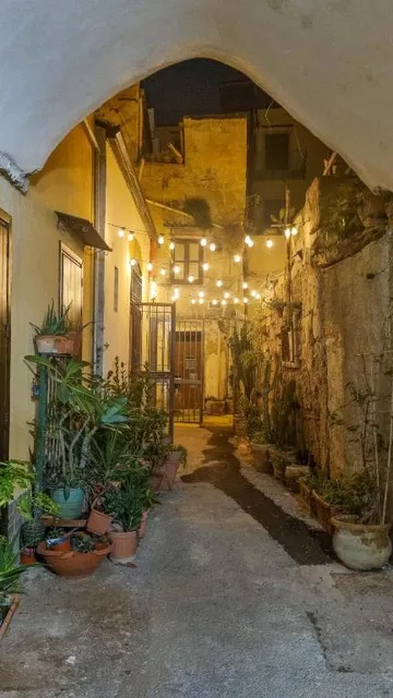 Casa Azzurra Apartments-Palazzo del Buon Pastore