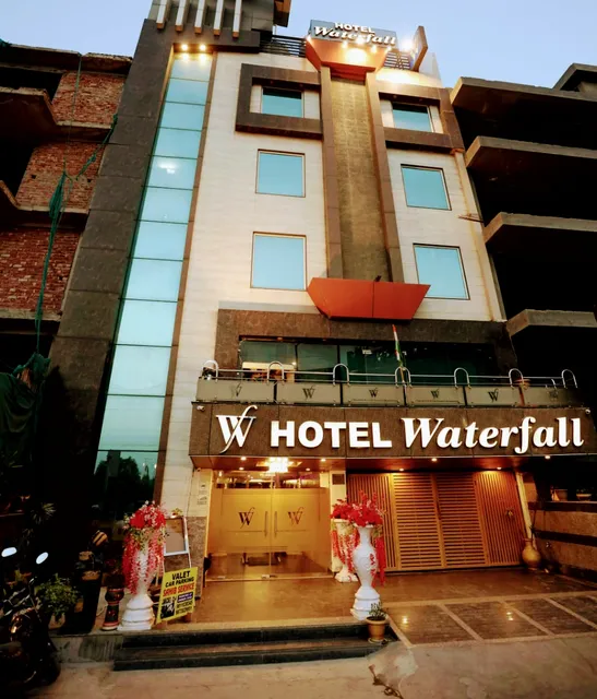 Hotel Waterfall Paschim Vihar New delhi