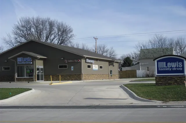 Lewis Family Drug - Sibley