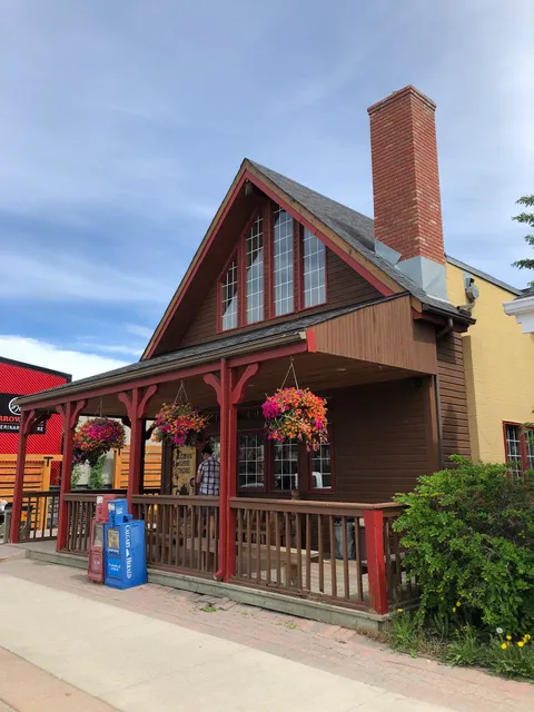 Rocky Mountain View Bed and Breakfast