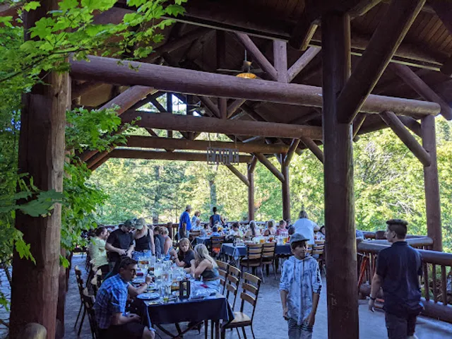 Hellgate River Lodge