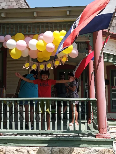 Antique Rose of Bell