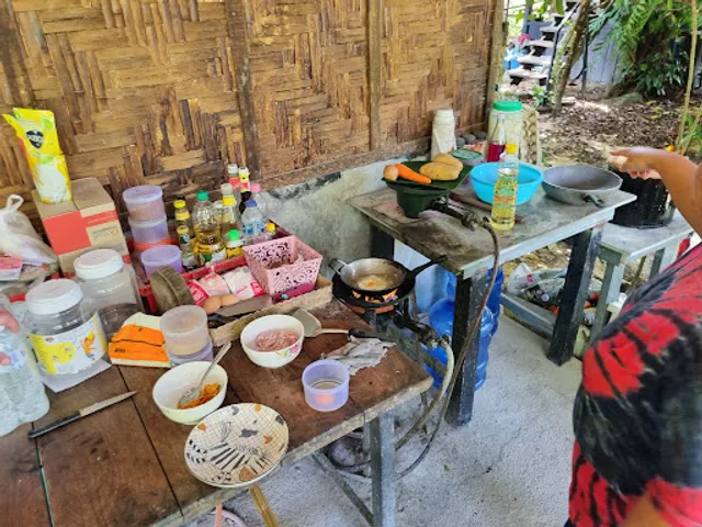 Supranee Vegetarian Thai Food & Cooking Classes