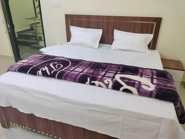 OYO Home Hotel Star Galaxy