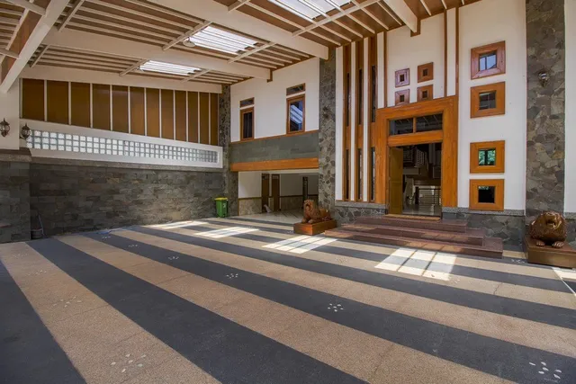 RedDoorz Plus near Politeknik Negeri Bandung