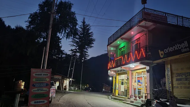 Red Pine Guest House Barot Valley