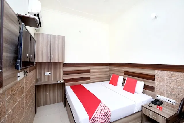 OYO 14784 Angad Residency