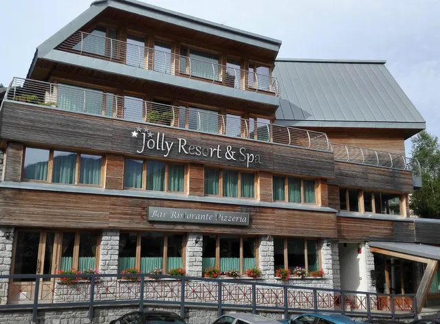 Jolly Resort & Spa