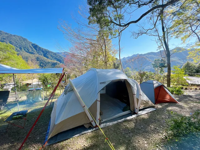 Hola吼辣露營農場