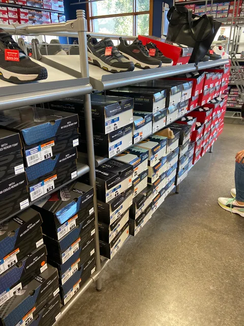 SKECHERS Factory Outlet