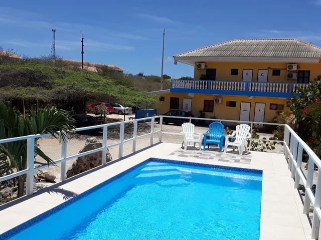 Sea Horizon Apartments