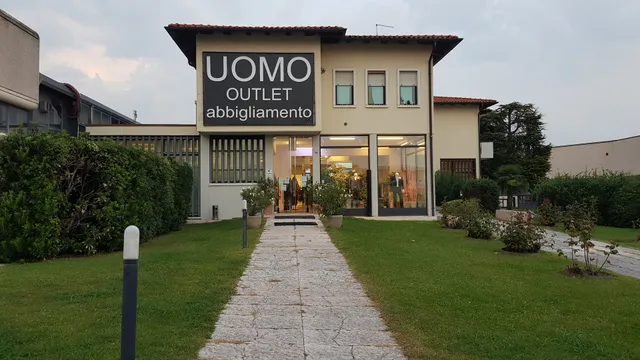Uomo Outlet abbigliamento