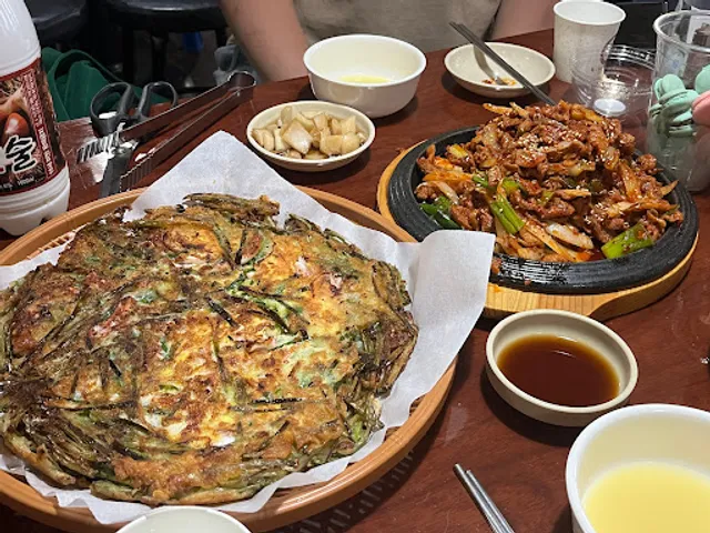 속에천불청송얼음막걸리매운고추정구지찌짐 충북대중문점