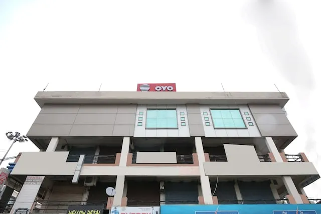 OYO Hotel The Days Inn