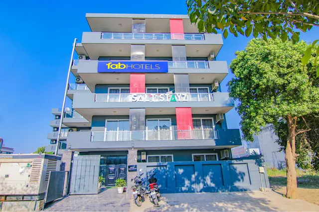 FabHotel Infinity Stays