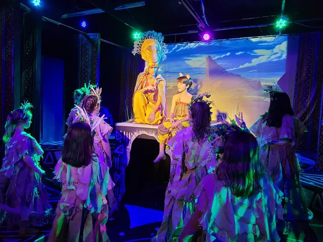 Stage Door Inc. Mont Belvieu