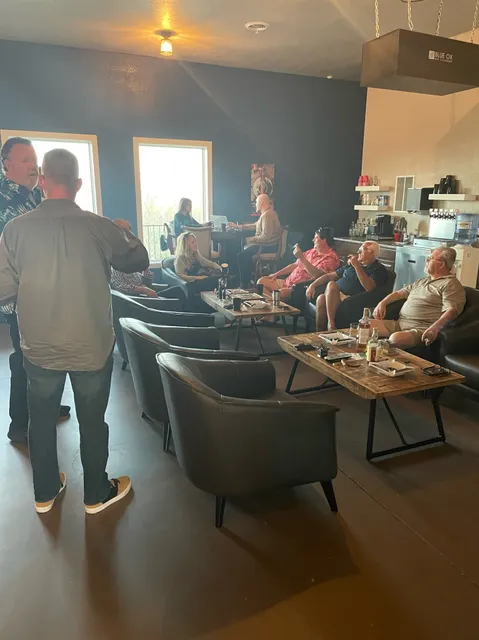 Leighton's At The Lake