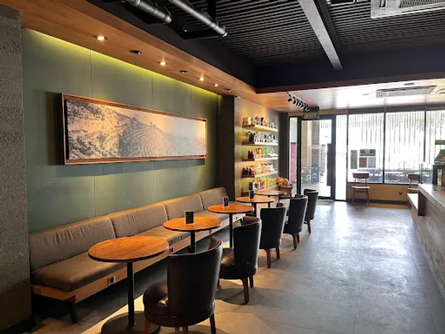 Starbucks Raden Saleh