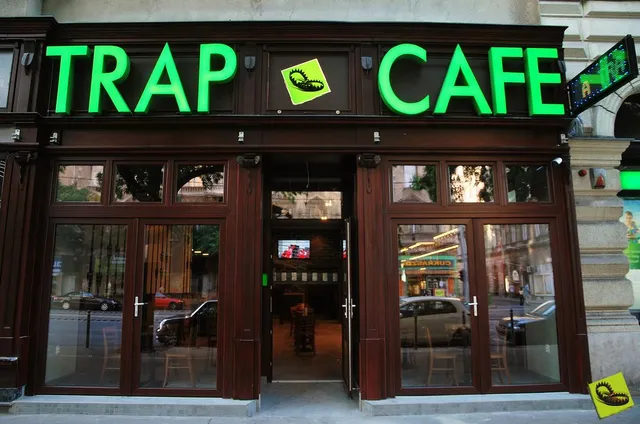 Trap Cafe&Bar