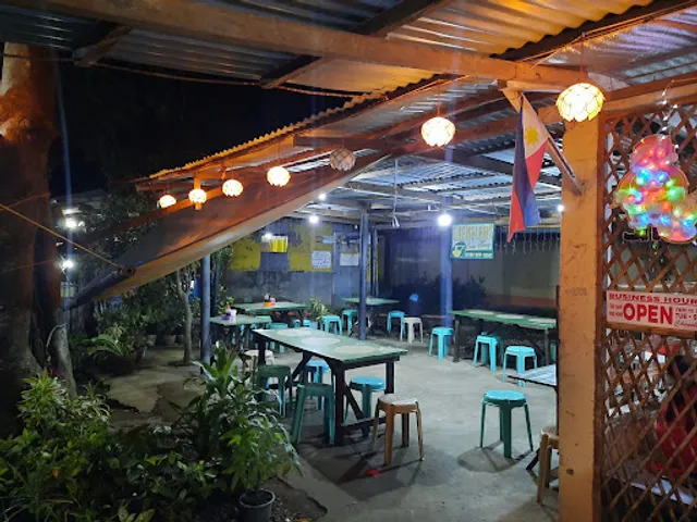 CHENELEN's LOMI HAUZ