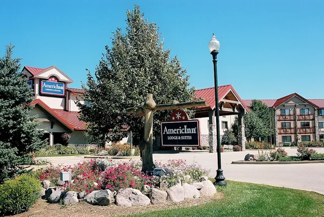 AmericInn by Wyndham Oswego