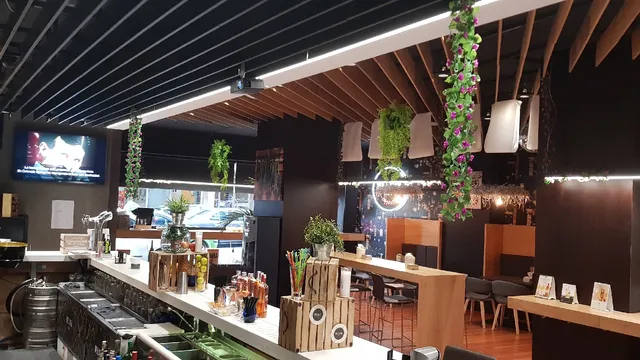 Delusx SCQ ~ Raciones, Vinos, Coctelería, Cafetería & Música