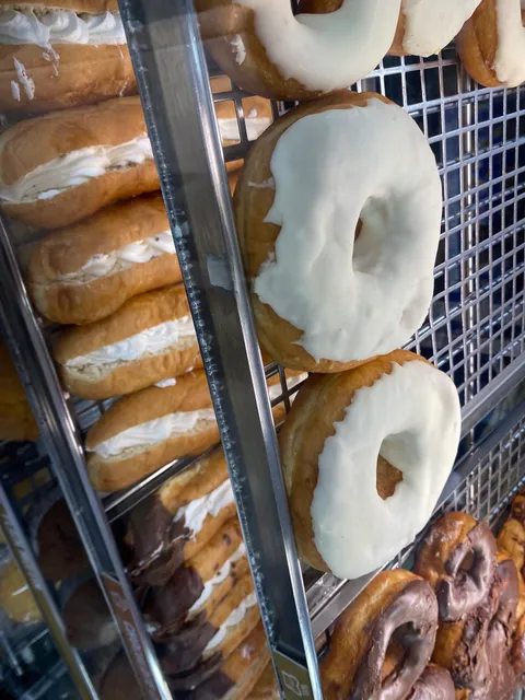 Bakers Inn 105 R G Mugabe