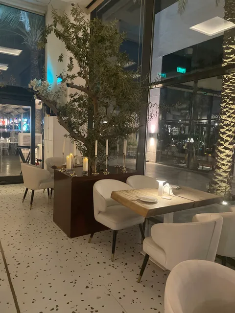 Apiza Restaurant Murouj | مطعم أبيزا مروج