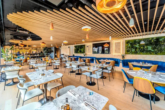 Fresha Restaurant, Bar & Coffee Shop