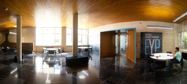 Facultad de Educación y Psicología. Universidad de Navarra