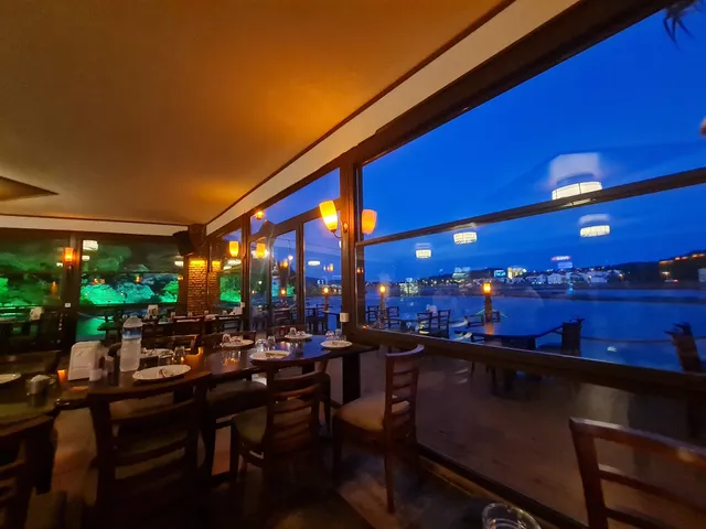 Gaia Restaurant ve Bungalow