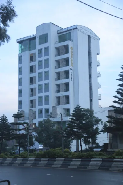 Golden Park Apartment Hotel