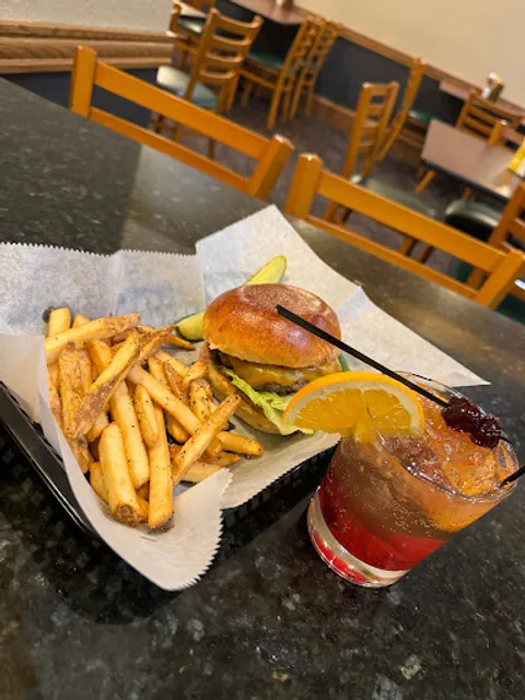 Chatters Bar and Grill