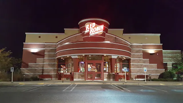 Red Robin Gourmet Burgers and Brews
