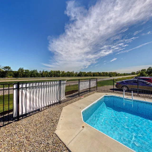 Johnson's Pools & Spas, LLC