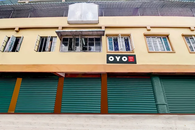 OYO Flagship Ashit Inn