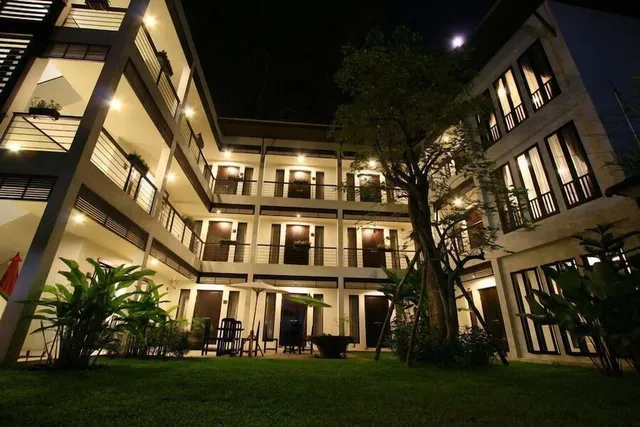 296 The Radtanaiya Residence