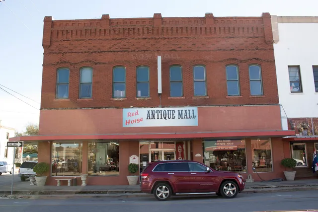 Red Horse Antique Mall