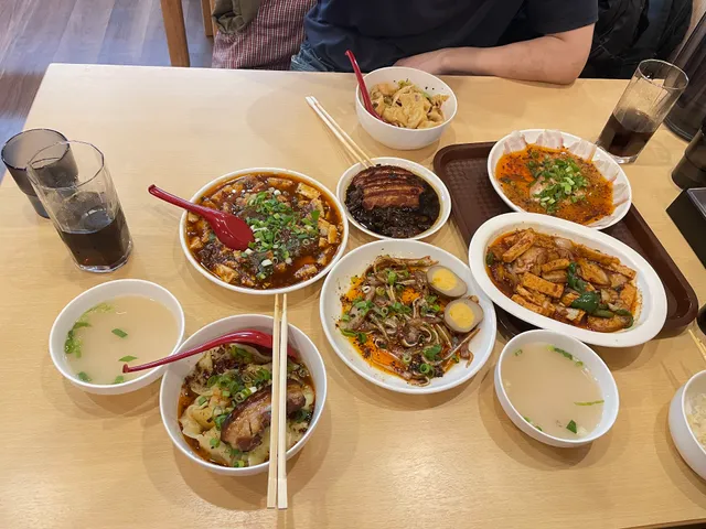 本格中華 鮮の麺