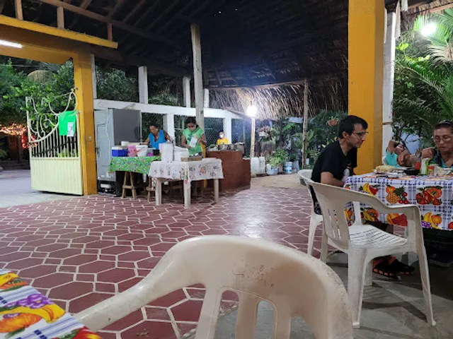 Cenaduria Doña Emy.