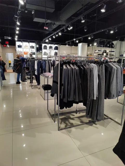 Armani Outlet