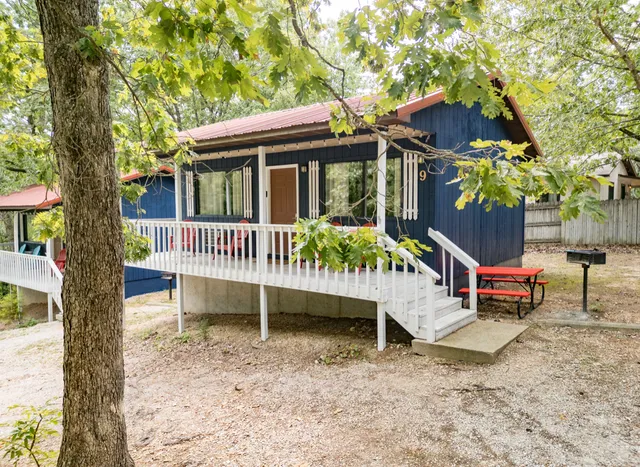 Cardinal Hill Cottages