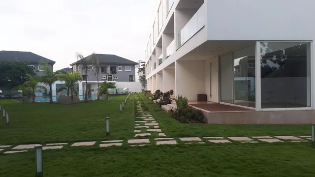 SANDY LANE RESIDENCE