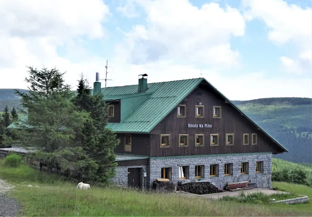 The Plain Mountain Hut