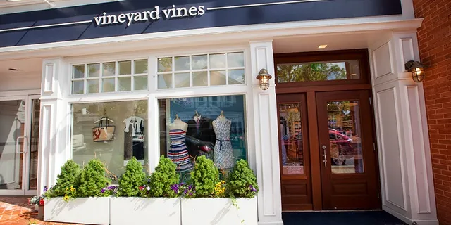vineyard vines