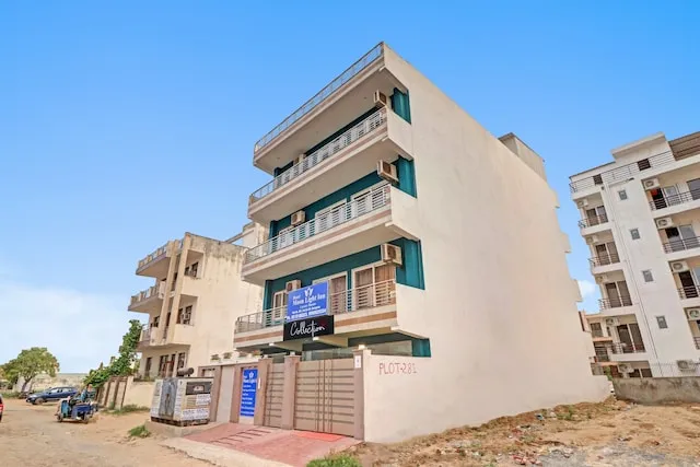 Capital O Medanta Star Majestic House Near Omaxe Celebration Mall