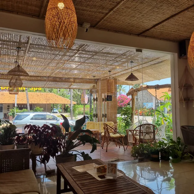 A Sunday in August cafe