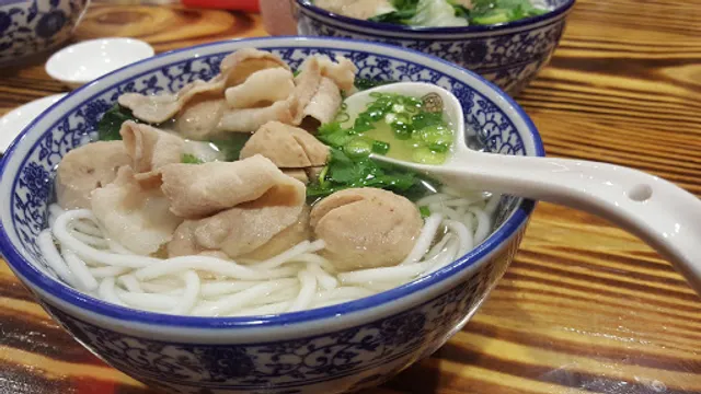 GO Noodle House, Avenue K